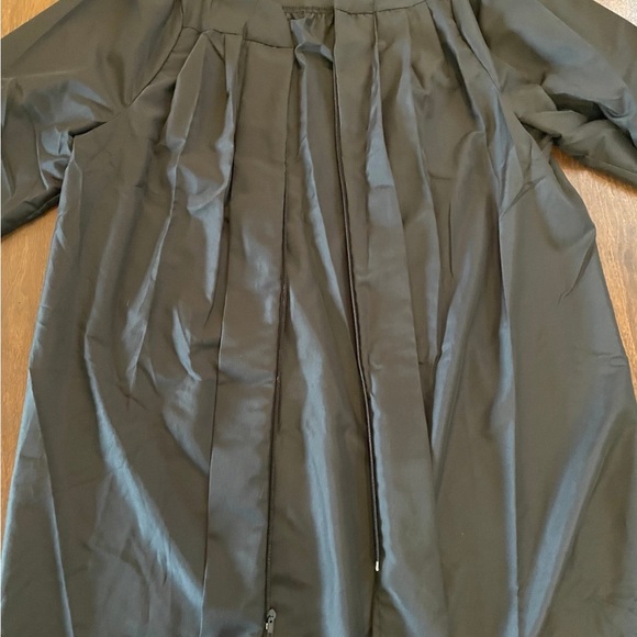 Black Bachelors Graduation Robe - Picture 3 of 4